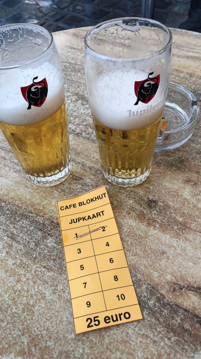 liberalewereld's tweet photo. Vandaag is het Internationale Dag van het Bier 🍻

Deze wordt jaarlijks op de eerste vrijdag van augustus gevierd.😇

Onze redactie durft al eens een bier te degusteren. 💙

Geniet maar drink met mate(n).

#bier #bierdag https://t.co/aBQgfEFs3M