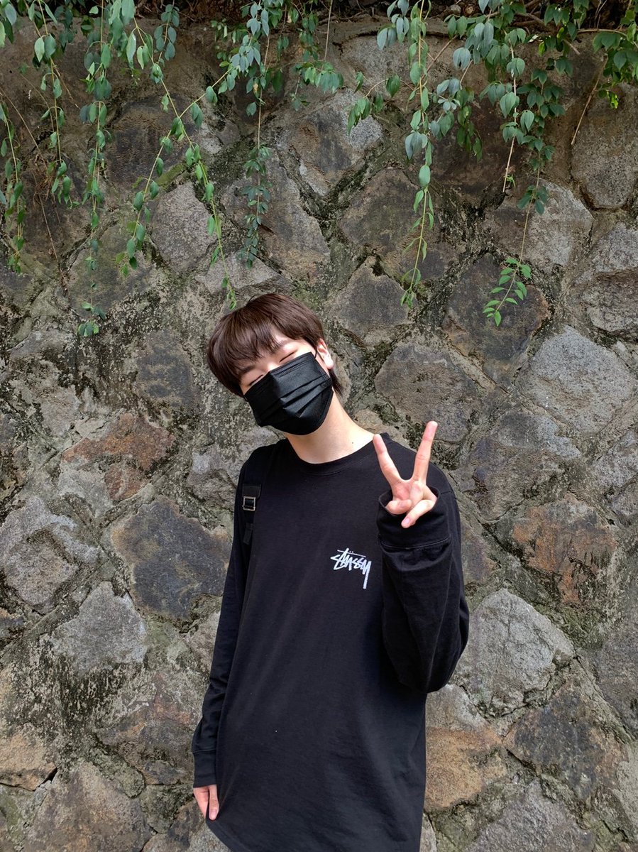 BAE173_member's tweet photo. [#유준]
엘스~!!
오늘 올라온 FLY173 재밌게 보셨나요!?
도현이가 너무 귀여워서
4장이나 찍었어요ㅋㅋㅋ🤭🤭
#BAE173 #비에이이173
#YOOJUN https://t.co/VJtbHJAMUM