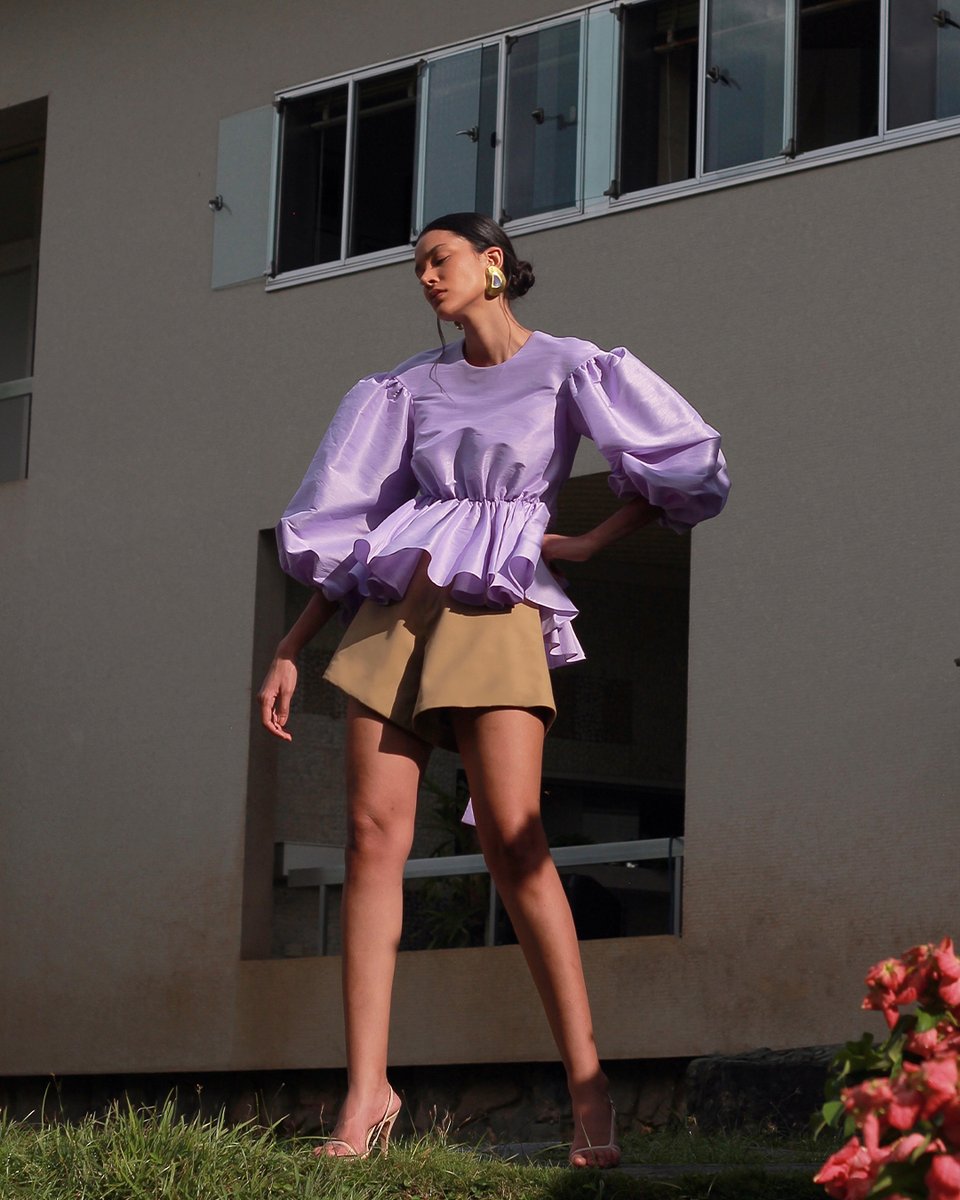 Let us make the introductions • New to <a href="/nopiselagrama/">No Pise La Grama</a>? Look no further. The Venezuelan label designs to empower, dreaming up standout silhouettes crafted by a dedicated all-woman team. Shop the Domus puffed sleeve at the link and discover more selfridg.es/4fe8ab