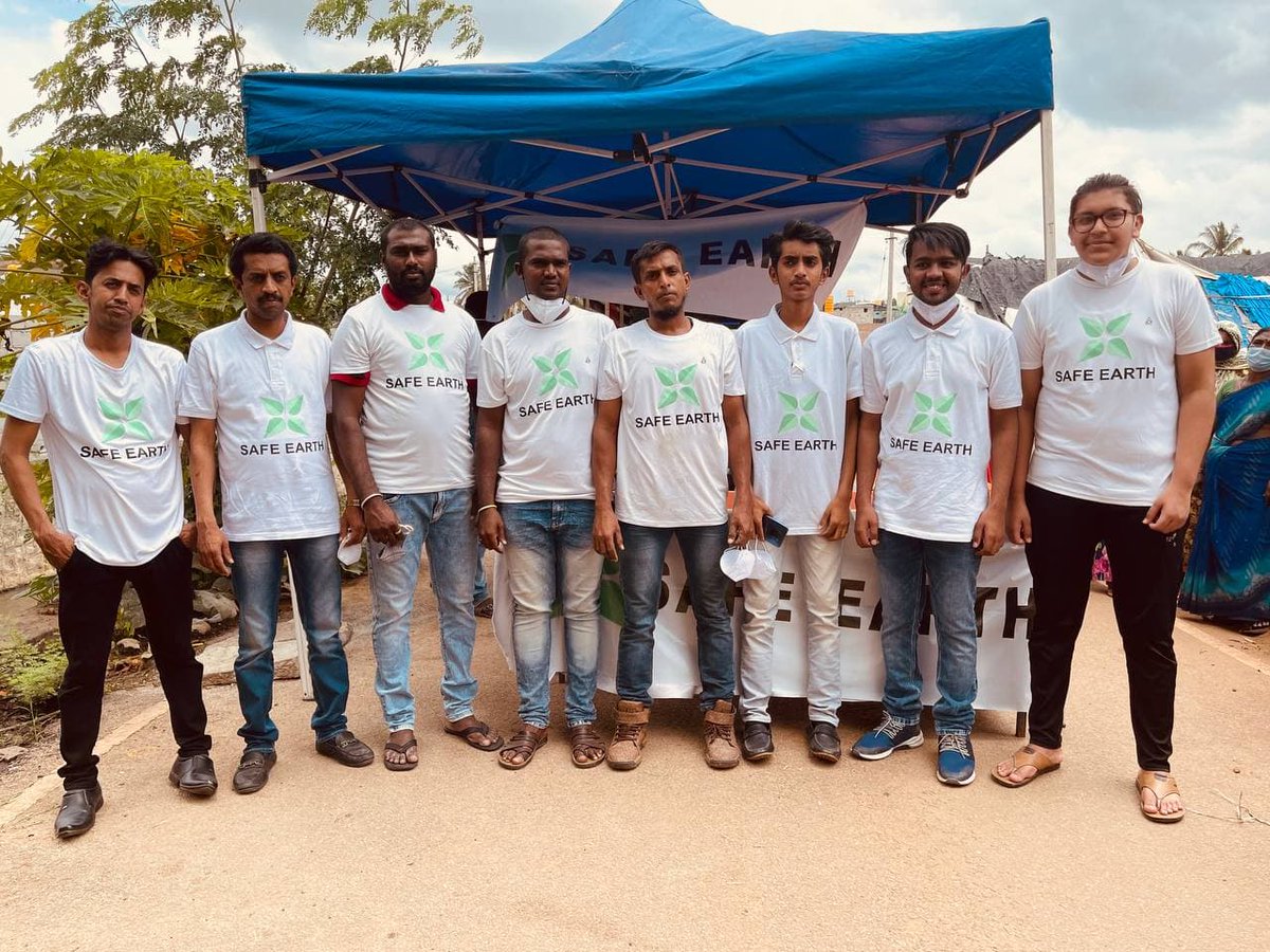 SafeEarthETH's tweet photo. #Covid19IndiaHelp Update: Distribution has now started in the final town of Chamarajanagar 300 Food kits left to distribute. A massive Shout-out to the #SafeEarth team in #India and all #HODLers for their amazing dedication and hard work thank You #COVID19 #charity #CharityToken https://t.co/XDdxWNV8o8