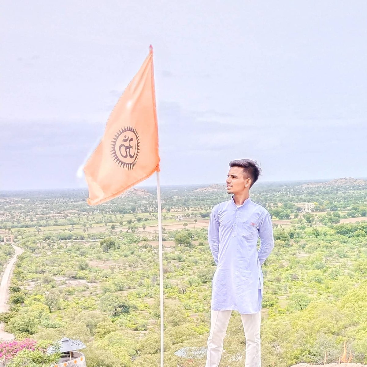 SheraRebari's tweet photo. मेरा अपमान सहन कर लूंगा, पर इसका अपमान कभी सहन नहीं कर सकता।#परम_पवित्र_भगवा_ध्वज🚩🚩🚩 https://t.co/fOEqQTzvrV