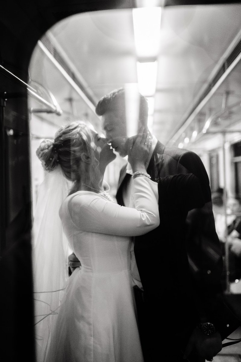MoscowWedding's tweet photo. А вы хотите провести свадебную фотосъёмку в метро?
....
#свадьба #свадьбавмоскве #свадьбы #свадьба2021 #свадьбамечты #свадебныйфотографмосква #фотографнасвадьбу #wedding #weddings #weddingday https://t.co/01xtlk2Jam
