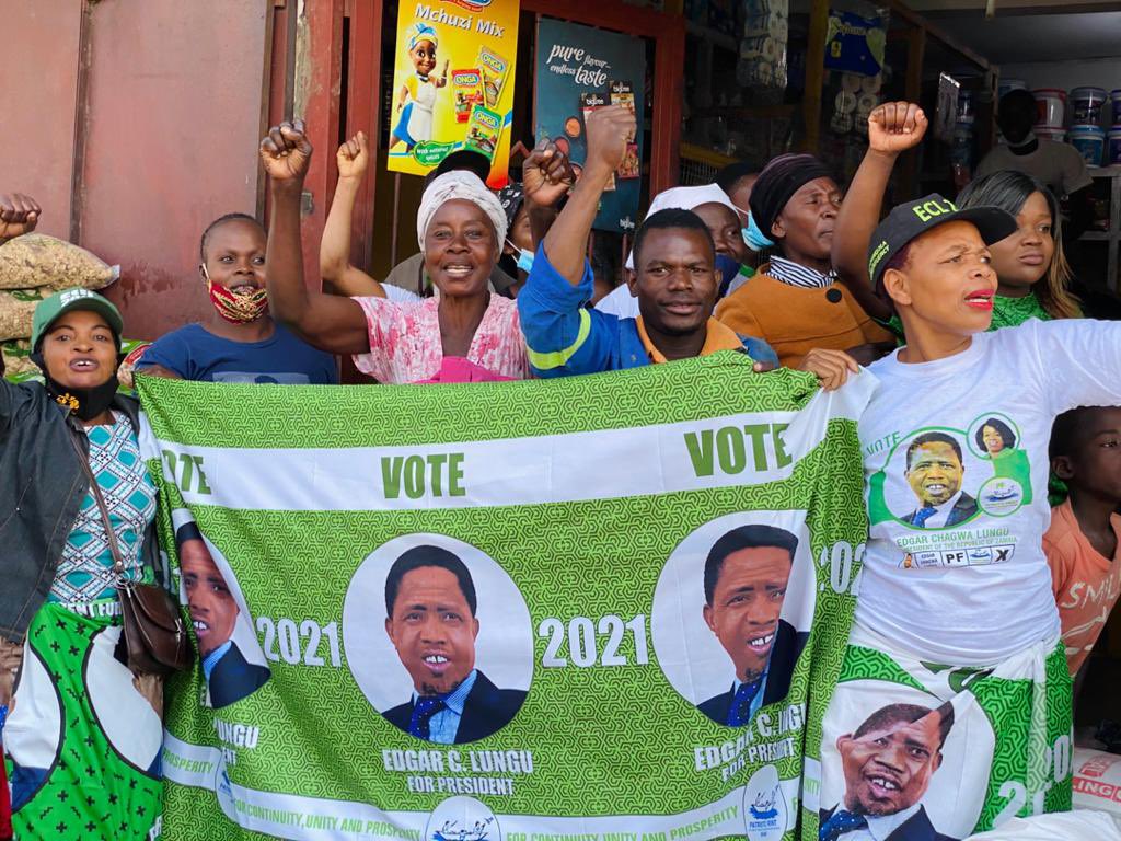 EdgarCLungu's tweet photo. Ba Chingola thank you for your continued support to me and to the mighty Patriotic Front, let's do the same on August 12. 

Make your vote count.

#VotePF 
#Alebwelelapo https://t.co/GHBL8DBz3e