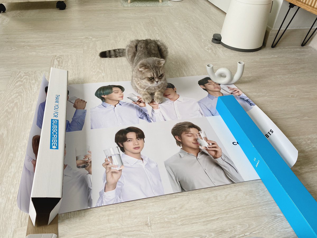 ติดเครื่องกรองน้ำละเค้าแถมโปสเตอร์ bts มีใครอยากได้มั้ยคะ ให้