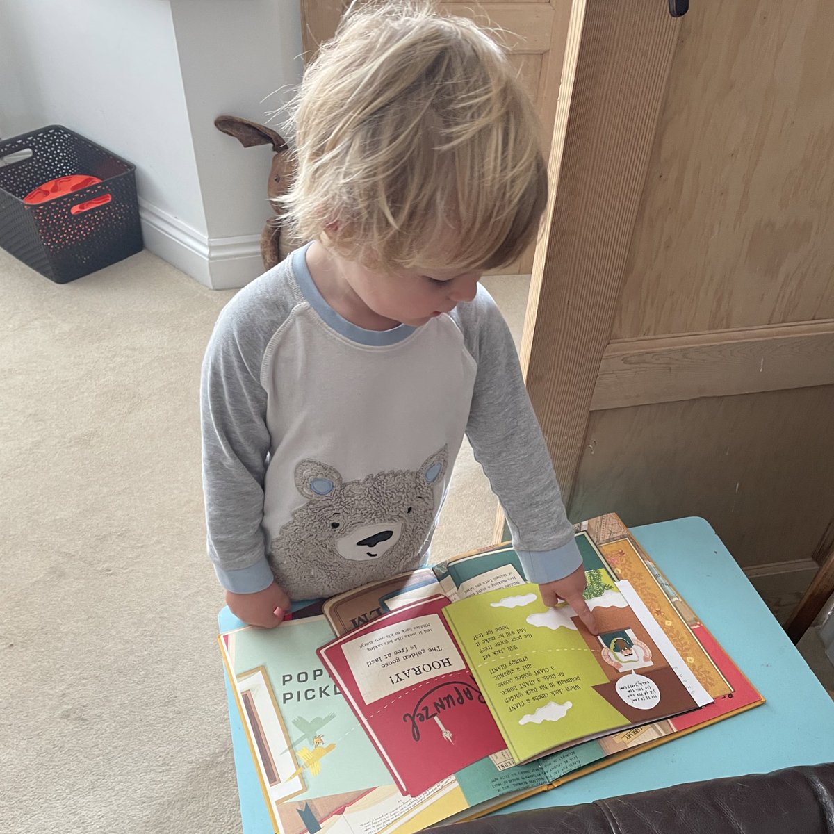 Laura Baker tweet media