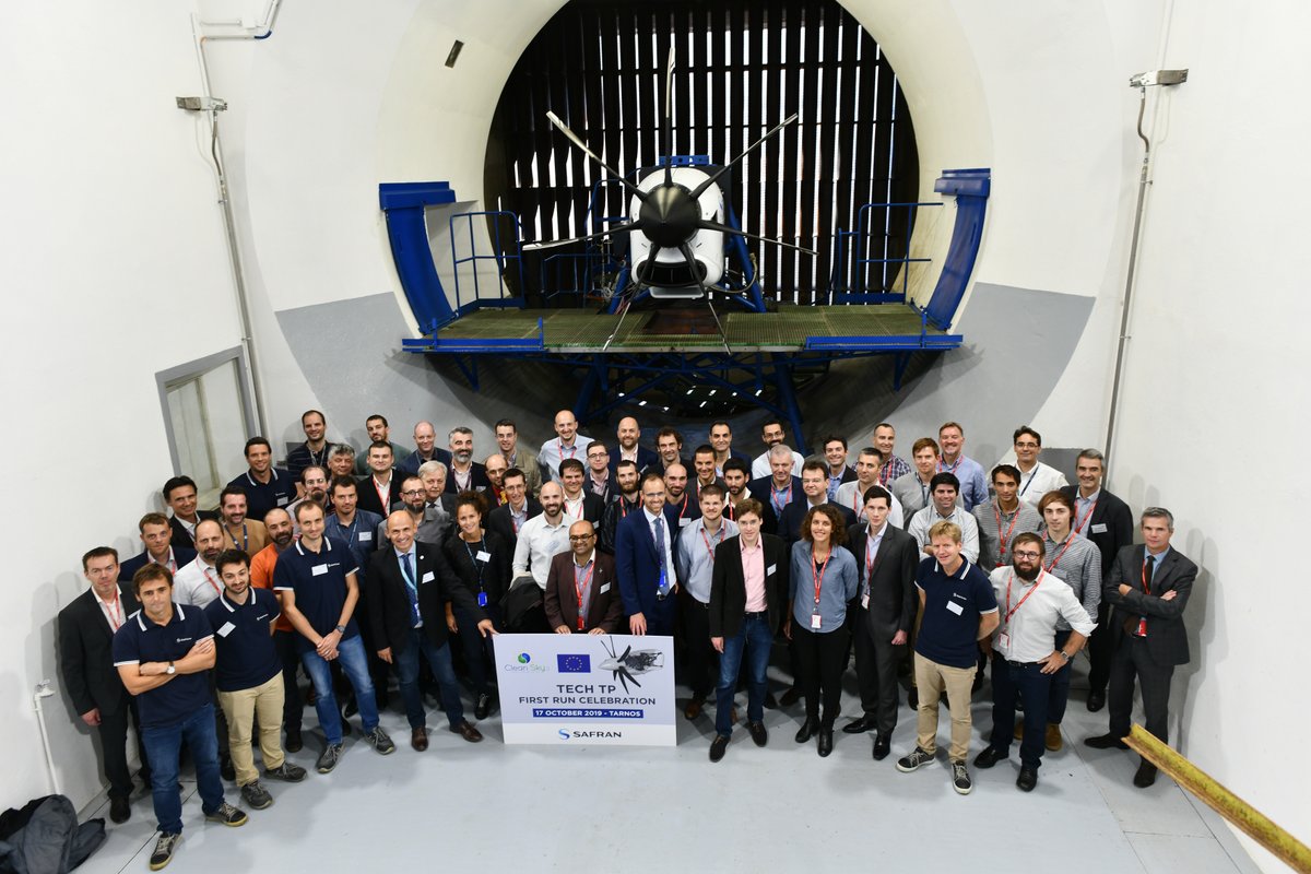 clean_aviation's tweet photo. Our #TechTP project takes its inspiration from helicopters! 🚁
Discover how @SAFRAN / @SafranHCEngines + 20 EU🇪🇺 partners adapted a helicopter engine for use in a greener #turboprop aircraft, leading to reductions of:
⬇️15% #CO2
🔇5 decibels #Noise
👉https://t.co/LExEnXES6m https://t.co/7ePUm8ourv