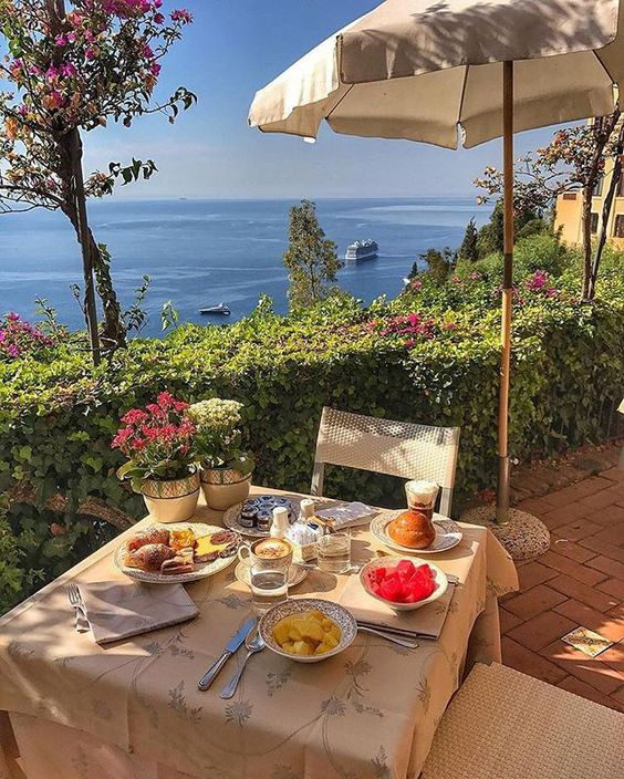 Missguided's tweet photo. Where I wanna be rn: Positano 📍 https://t.co/2OD52tfs79