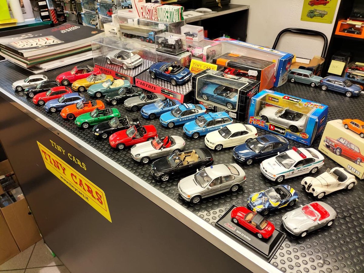 cars_tiny's tweet photo. BMW ne abbiamo? 😂😂 #tinycars #diecast #modellismo #bmwmodels https://t.co/hgPtwmmxn5