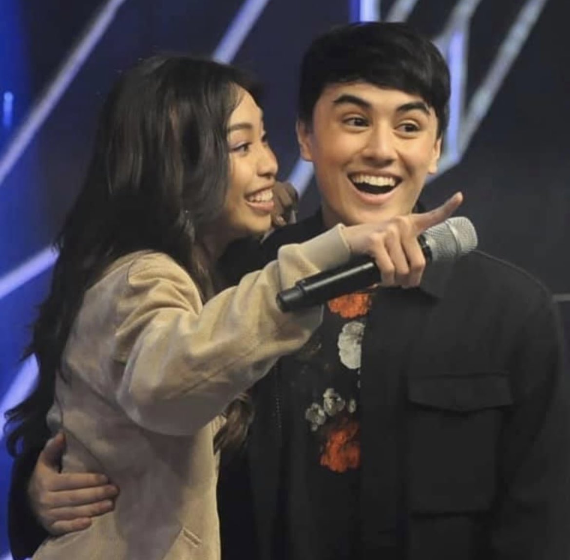 ThessAmbit's tweet photo. MAYWARD 5trongerTogether 

#MayWard 

@maymayentrata07 
@Barber_Edward_ https://t.co/J9el8t9XZn