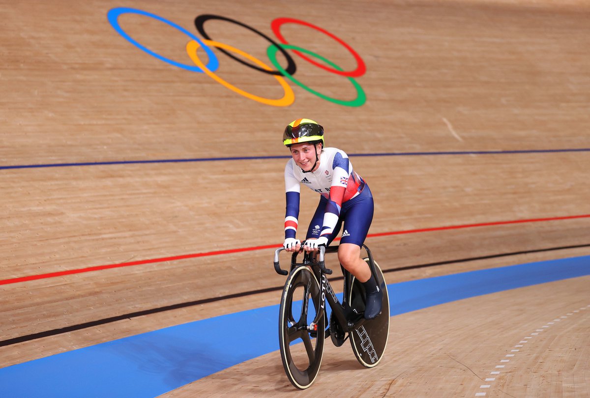 TeamGB's tweet photo. 🇬🇧 London 2012 🥇🥇
🇧🇷 Rio 2016 🥇🥇
🇯🇵 Tokyo 2020 🥇🥈

@LauraKenny31, the most successful British woman in Olympic history.

#TeamGB https://t.co/WqMyHAC64M