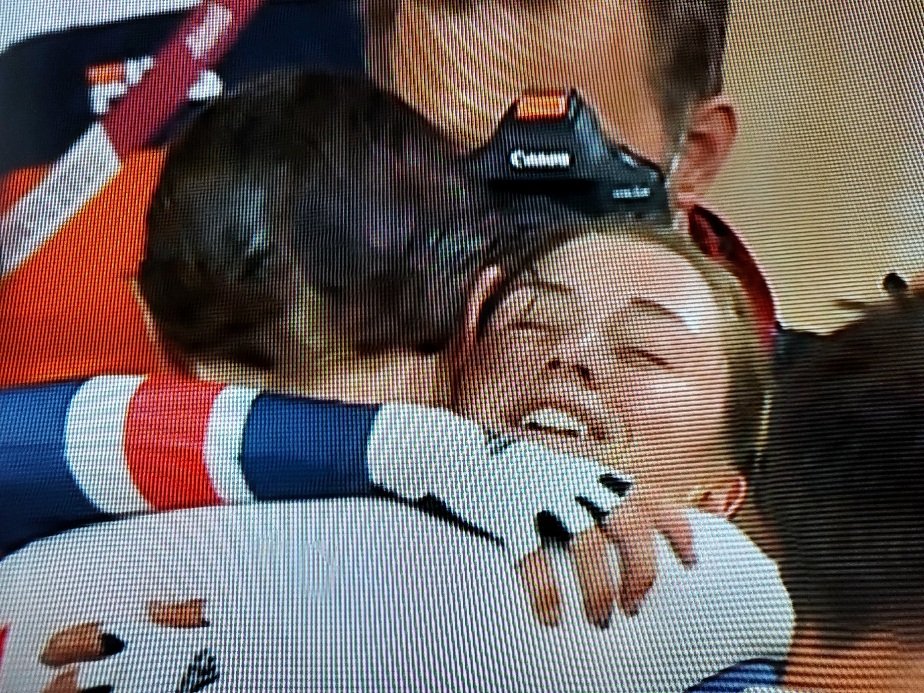 Copvek's tweet photo. @laurakenny31. Absolutely magical why am I crying... https://t.co/bO6fEY1w3f