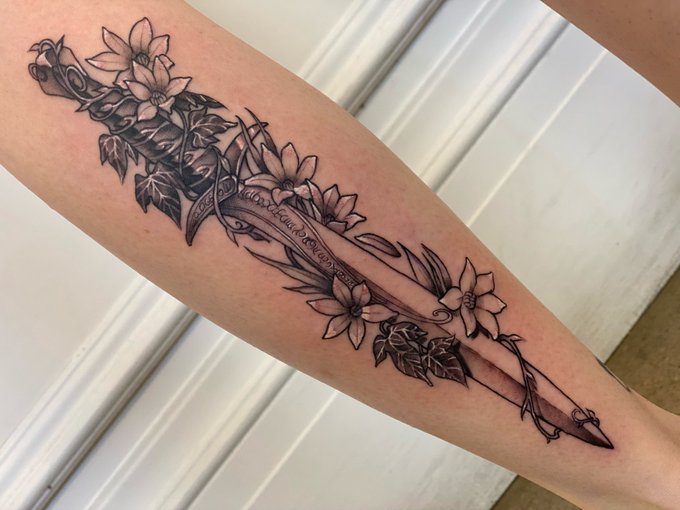Sooo happy with my new tattoo🥰 done by @Neil_T_Tattoos https://t.co/uHrfaudx23<a class="tags" target="_blank" title="On Twitter" href="/?out=eyJ0eXAiOiJKV1QiLCJhbGciOiJIUzUxMiJ9.eyJpYXQiOjE3MjY4NTk0MjcsImlzcyI6InR3cG9ybnN0YXJzLmNvbSIsIm5iZiI6MTcyNjg1OTQyNywiZXhwIjoxNzU4Mzk1NDI3LCJyZWRpcmVjdF91cmwiOiJodHRwczovL3R3aXR0ZXIuY29tL05laWxfVF9UYXR0b29zIn0.PYFJ3vYxQUSx9tUwzvLmO4t_UMW8rGDRKAR4nqcjTtyKSqhQwrxVHzDIW-aqlgWKK-Be1uyZz-rV4IEnHJbTdQ">@Neil_T_Tattoos</a>