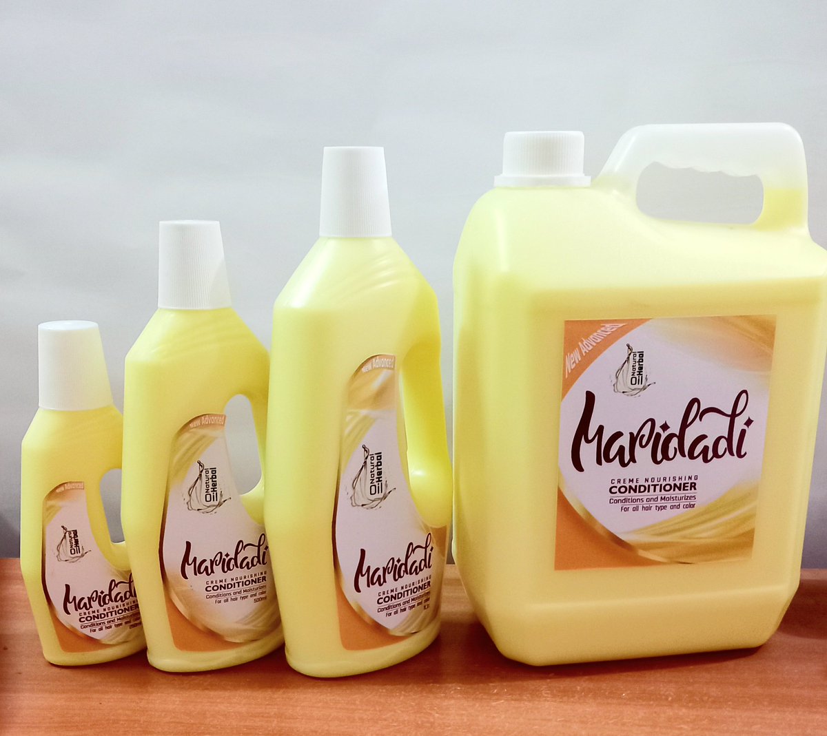 MaridadiSoap's tweet photo. MARIDADI Hair Conditioner!
Cream, Apple fresh 
Quality products, Fairest of Prices!

MARIDADI Detergents, Home of Quality Household and Industrial Cleaning Products.

#MARIDADI #family #quality #brand #numberone #detergent #cleanliving #soap #lather #lucky #near #you #conditioner https://t.co/LsWBuZ0VTx