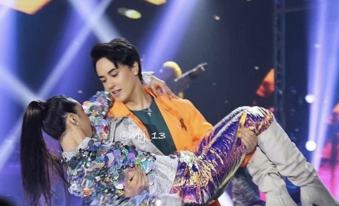 ThessAmbit's tweet photo. MAYWARD 5trongerTogether 

#MayWard 

@maymayentrata07 
@Barber_Edward_ https://t.co/mJRddgRwI9