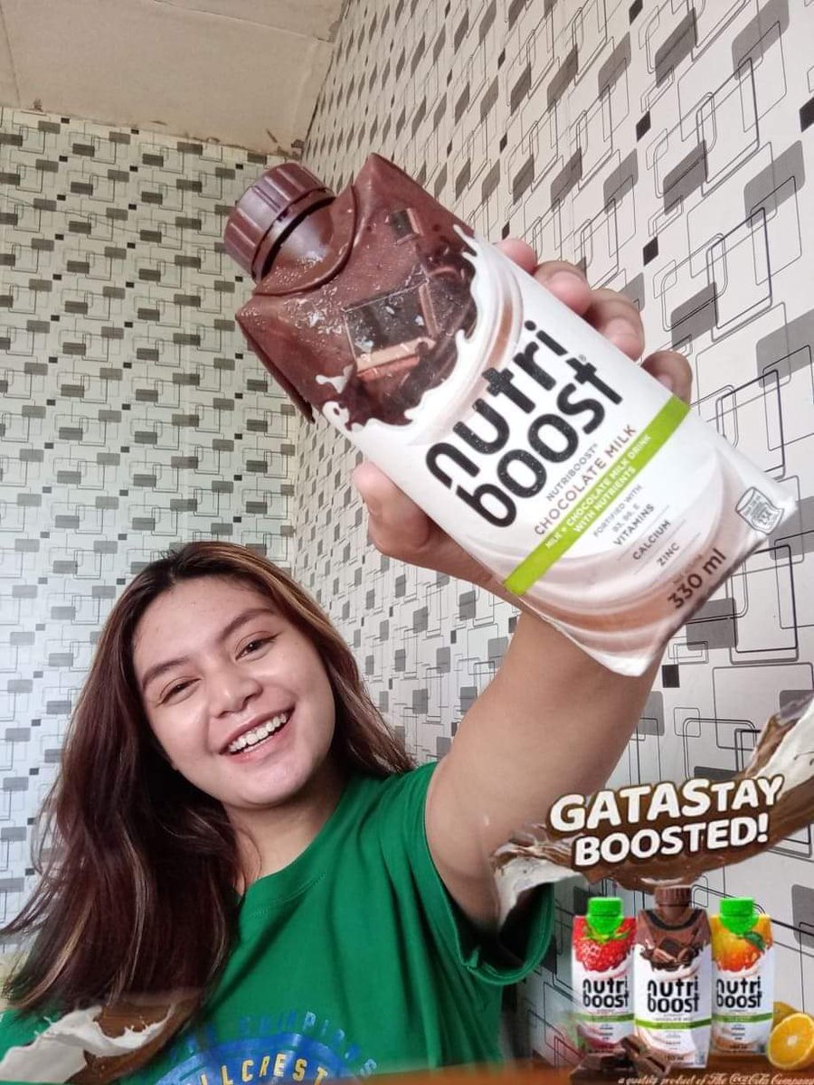 chcknsnsn's tweet photo. NutriBoost Chocolate Milk is my fave pasalubong and now @Espanto2001 is promoting my fave drink, I'm drinking NB with kilig. I really love its chocolatey taste plus it's nutrious! 

DARREN FOR NUTRIBOOST
#GATAStayBoosted #NutriboostPH 
Darren Espanto @Espanto2001
@NutriboostPH https://t.co/3duI8KyxrA