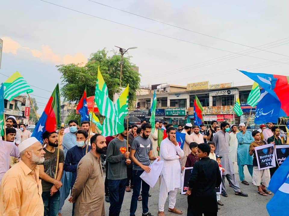 Mehran_Khan313's tweet photo. راولاکوٹ آزاد کشمیر 
یوم استحصال کے حوالے سے احتجاجی مظاہرہ
#restore35A
#KashmirIstehsalDay2021
@ImranKhanPTI
@ShehryarAfridi1
@SMQureshiPTI https://t.co/qtjrEV8jbd https://t.co/tSNkMaDs9T