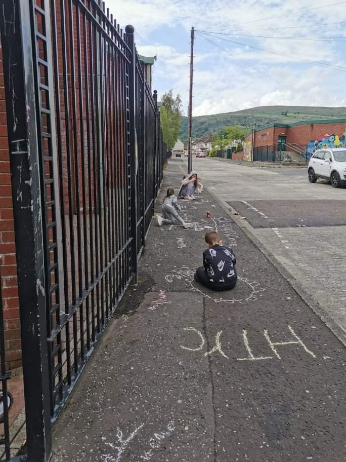 playboard_'s tweet photo. Our Youth@Play project got involved in the fun on #Playday2021 and delivered chalk to youth clubs in Belfast taking part in the project. 

The clubs joined @belfastcc #SummerOfPlay celebrations by getting creative with chalk!

#AWeeBitOfHope @eayouthservice ☀️ https://t.co/iDqEVJHkBB