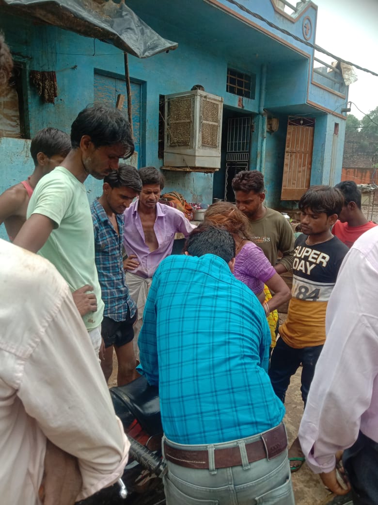 #Mppatwarisangh
श्योपुर जिले में बाढ़ के रूप में आई प्राकृतिक आपदा में किसान के साथ खड़ा पटवारी सारे पटवारी राहत सर्वे में जुटे....
<a href="/ChouhanShivraj/">Shivraj Singh Chouhan</a>
<a href="/OfficeOfKNath/">Kamal Nath</a>
<a href="/mppatwarisangh/">मध्यप्रदेश पटवारी संघ भोपाल</a>
<a href="/GovindSingh_R/">-</a>
<a href="/JM_Scindia/">Jyotiraditya M. Scindia</a>
<a href="/INCMP/">MP Congress</a>
<a href="/BJP4India/">BJP</a>
<a href="/BJP4MP/">BJP Madhya Pradesh</a>
<a href="/PMOIndia/">PMO India</a>
<a href="/narendramodi/">Narendra Modi</a>
<a href="/ZeeMPCG/">Zee MP-Chhattisgarh</a>
<a href="/ndtvindia/">NDTV India</a>