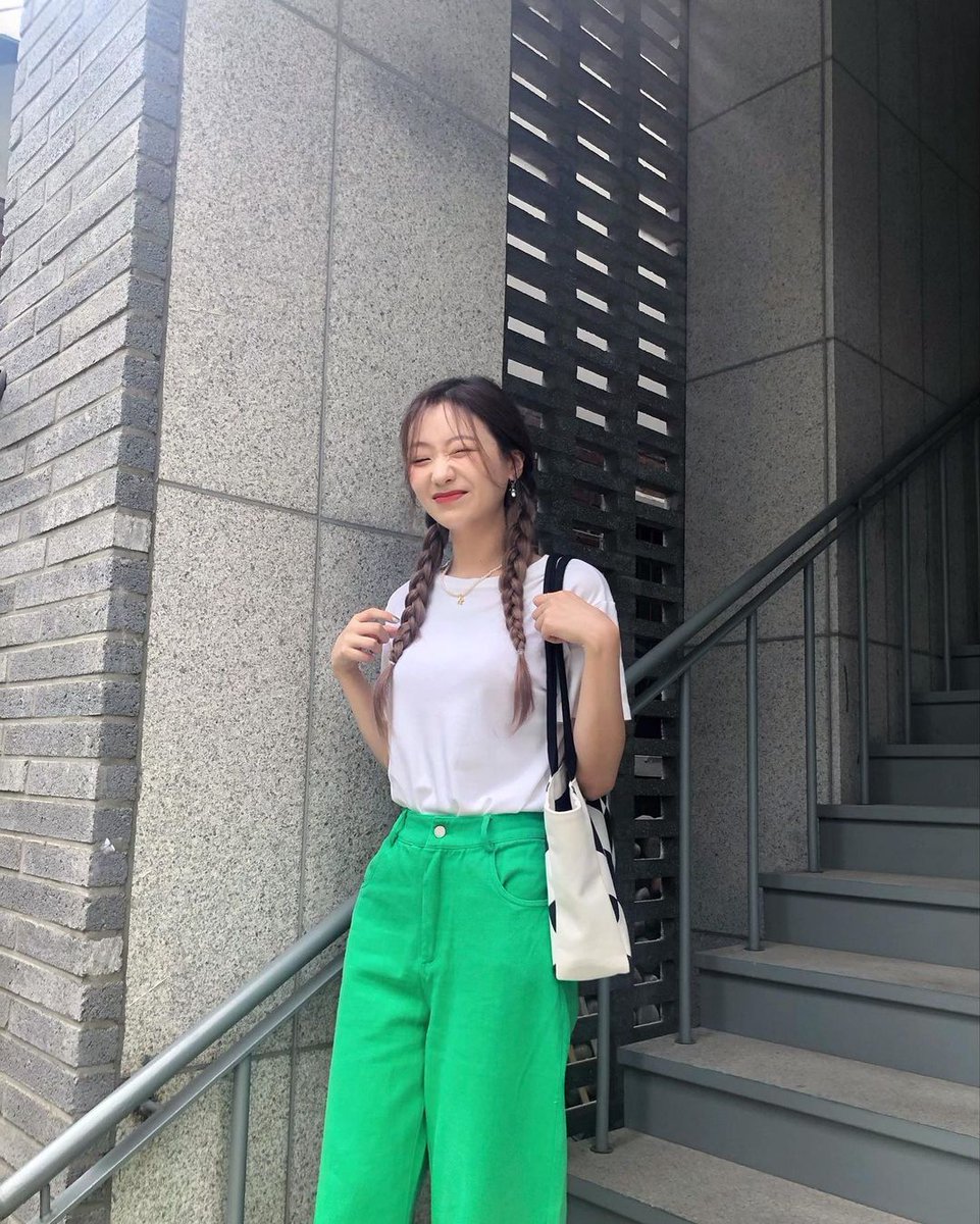 lovelinus_th's tweet photo. 📸[210806] IG ซูจอง

"🥬🪀🧩🔫💚"

#RyuSujeong #Lovelyz
#เลิฟลิซ https://t.co/xjsQ3hps2b