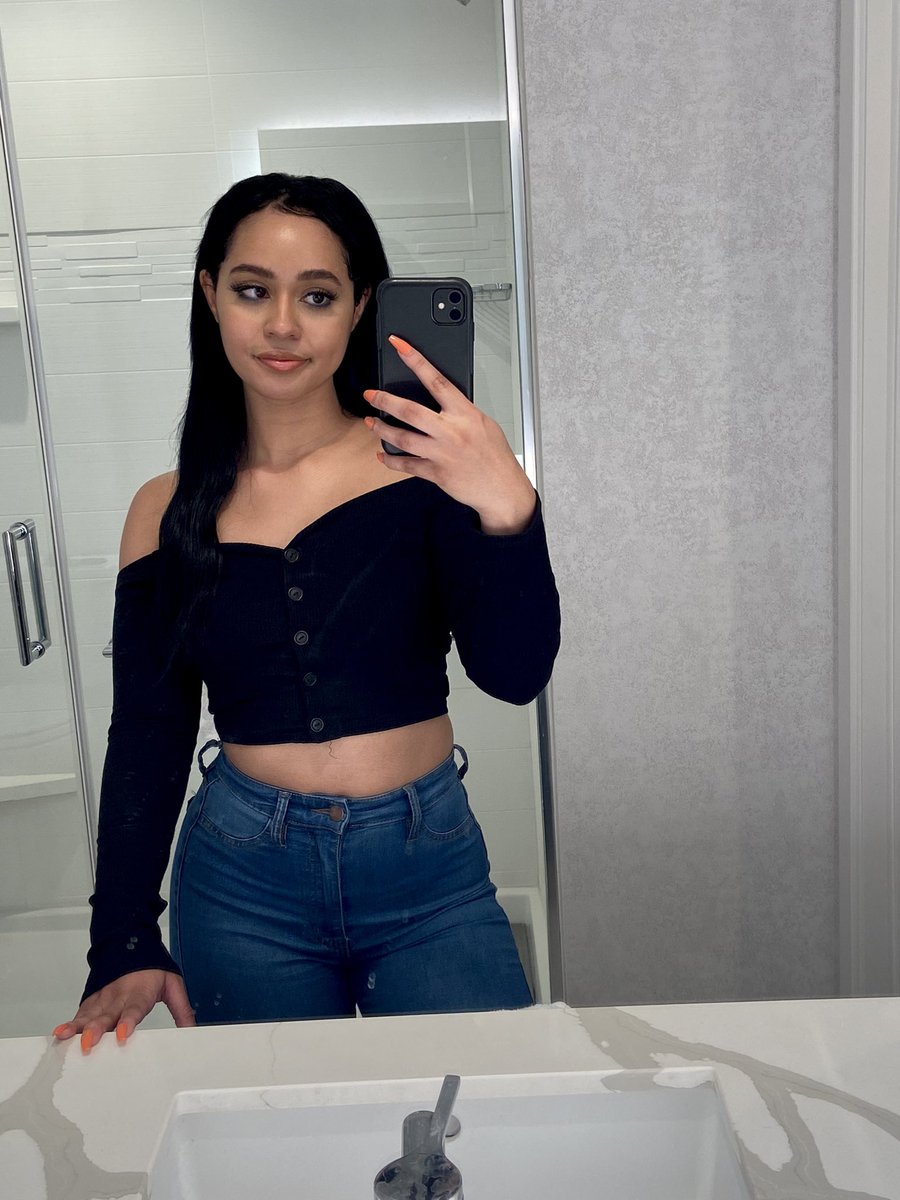 mikki_gabriella's tweet photo. It’s been a minute🖤 https://t.co/aU9C8QVkyw