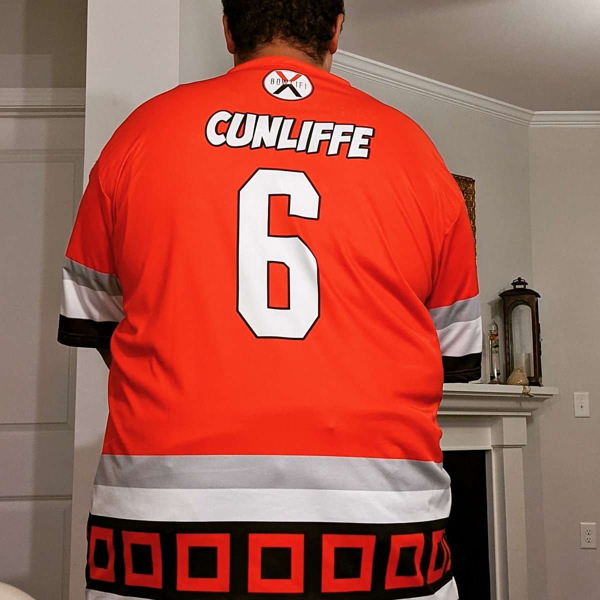 superblitz1987's tweet photo. @motivbowling fits well with the @canes jersey. #bowling🎳 #hockey🏒 Don't underestimate them. #TimGleason https://t.co/yueCZtbEWX