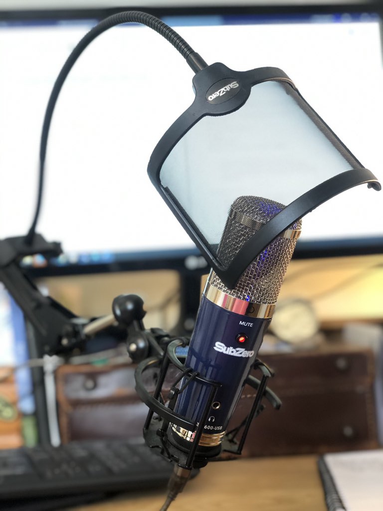 A new episode of the @regenagri_CU podcast being recorded today. 🧑‍🌾👩‍⚕️🎙🐄💩🪱 #regenerativeagriculture #dung #vets #livestock #ukfarmers #nature #innovation #podcast #climate #welfare