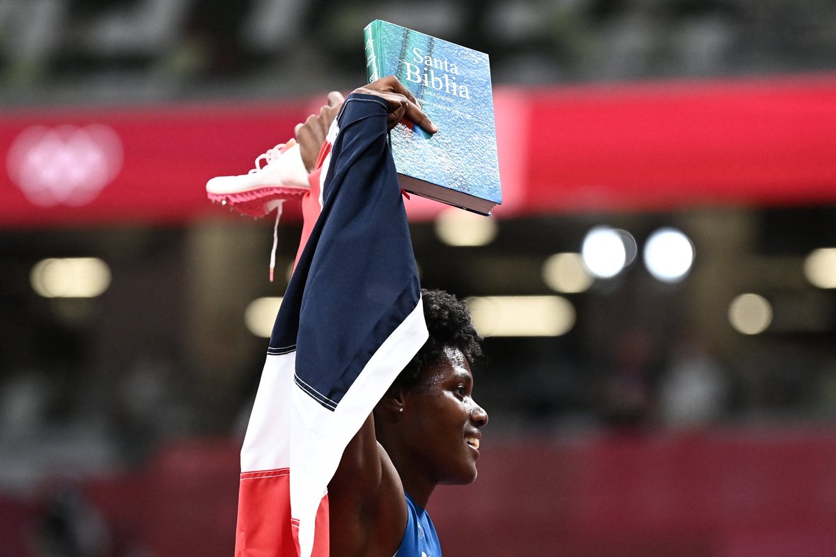 ElCoroFans's tweet photo. 🇩🇴🇩🇴🇩🇴 📕 #JuegosOlimpicos #plata #tokio #Atletismo https://t.co/pJVXdcZmPB