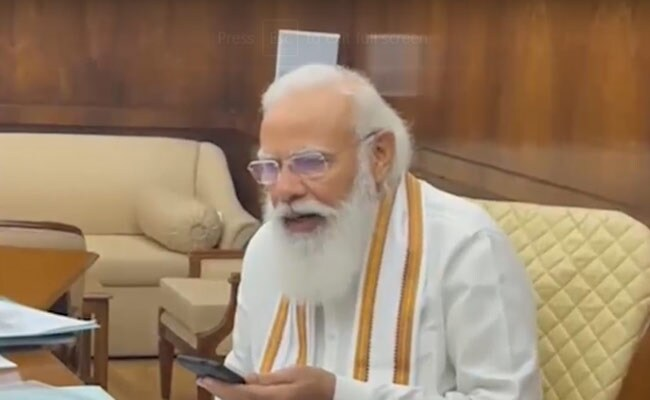 ndtv's tweet photo. Watch: "Don't Cry, India Is Proud Of You," PM Tells Women's Hockey Team https://t.co/QnEW8vn5GB
#Olympics https://t.co/6OP8lcHR4s