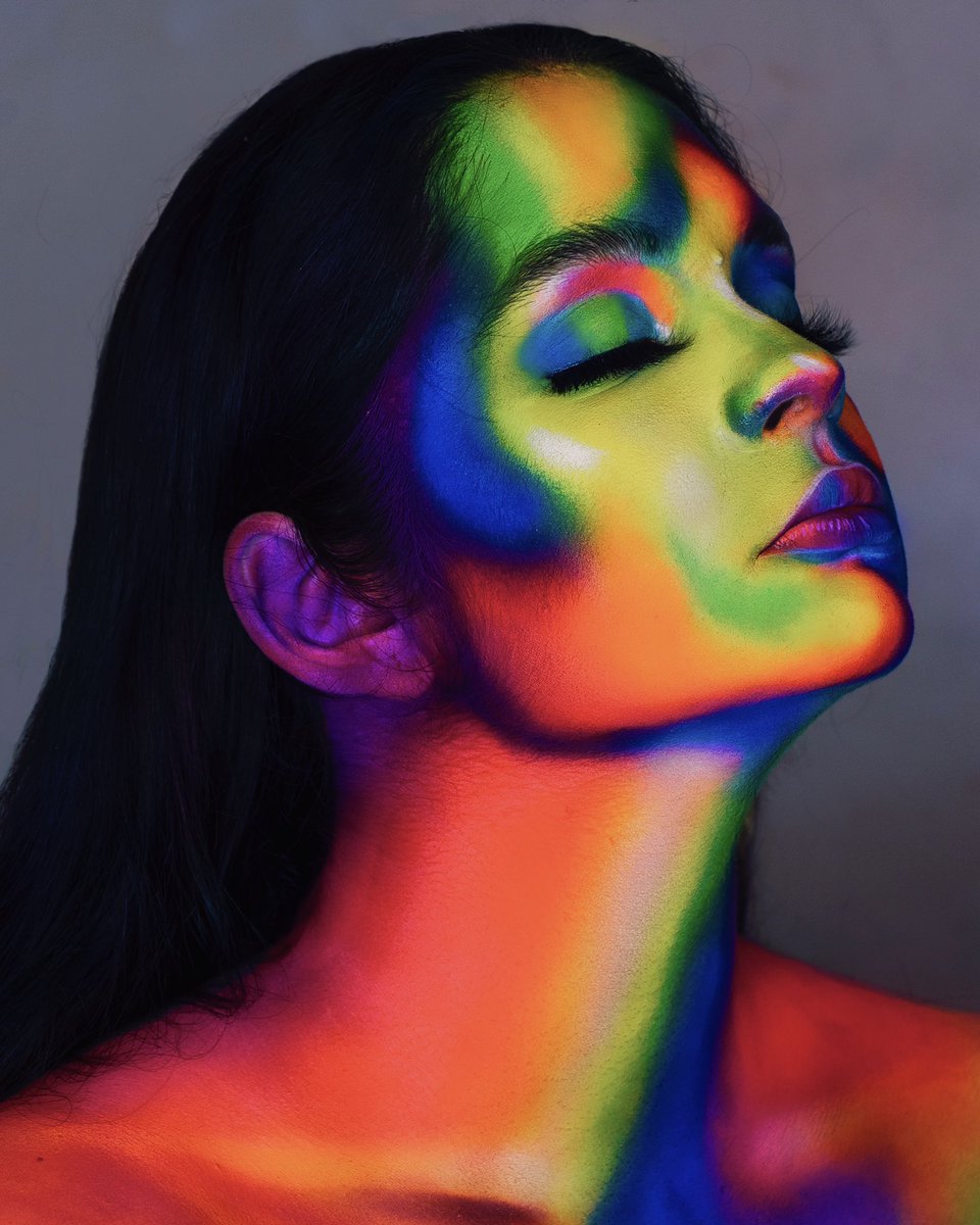 simonelalwani's tweet photo. @beautybay My IG @weddingsandwarpaint 
I would love the opportunity ❤️ #followfriday https://t.co/YJGuxN6aYJ