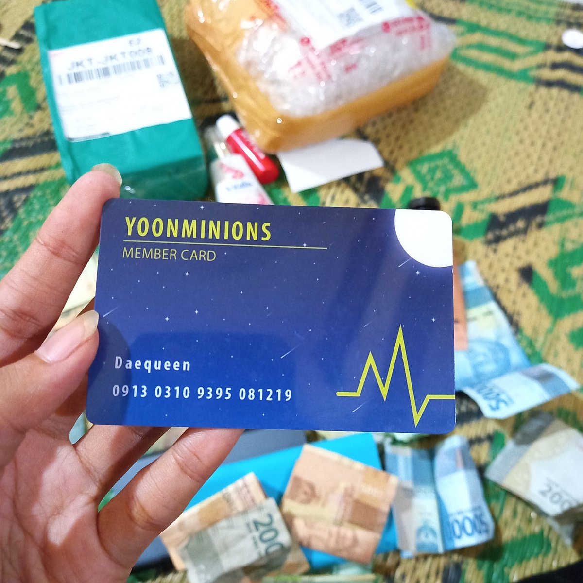yoonmindae's tweet photo. PPPPPP @404notfound_ym  bisa digesek di mesin atm ga??? Atoga jajan dialfaapril gitu https://t.co/lOY0csX6ys