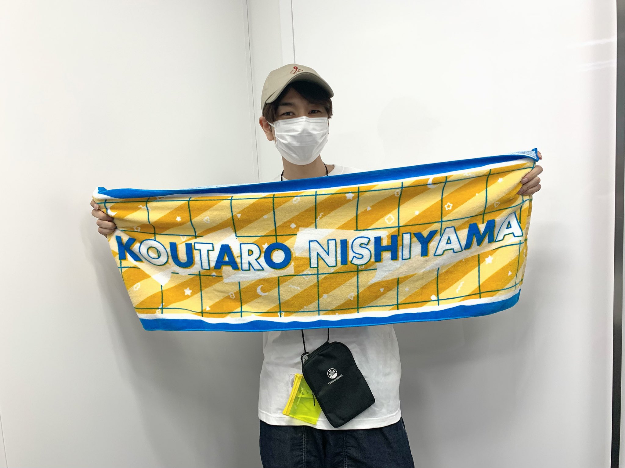 西山宏太朗 にしやまといっしょ。 ダイカットクッション Gkx2UPnXIAEnp3r.jpg:large
