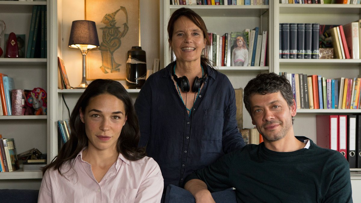 serienjunkies's tweet photo. Preisgekrönte Regisseurin Caroline Link dreht neue Serie für ZDFneo #CarolineLink #ZDFneo https://t.co/0E5Hu7Asys https://t.co/gFRiUHoQ5p