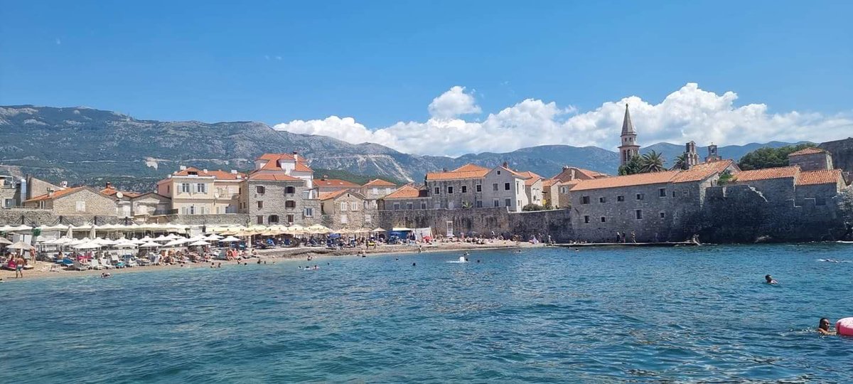 AJMcGinty56's tweet photo. #visitbudva #montenegro How beautiful is Montenegro, not long now ✈️😎🍹 https://t.co/45rFfeopBQ