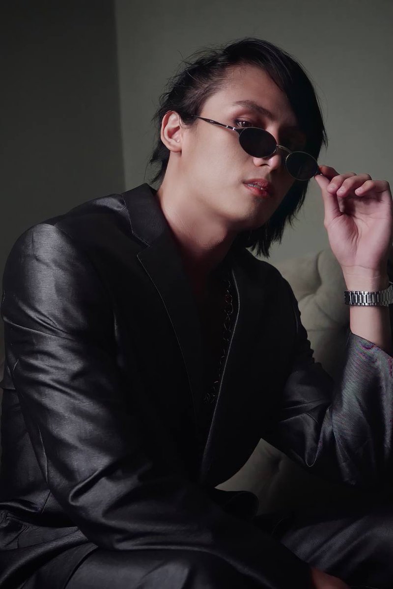1stoneOfficial's tweet photo. ROAD TO COMEBACK #1stOne_J 

⚡ Watch the trailer here: 🔗 https://t.co/67SRMQIhVe 

#Road2Comeback #1stOne https://t.co/q8foQfJ5q5
