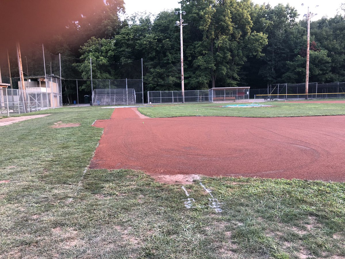RuthNoblesville's tweet photo. We know Dean is looking down and smiling as he looks at those straight lines, new dirt and freshly watered conditioner!!!!
Emmerson field will be ready for fall ball. Thanks to all our families, friends and sponsors for making this happen. https://t.co/P3d6W5bKKg