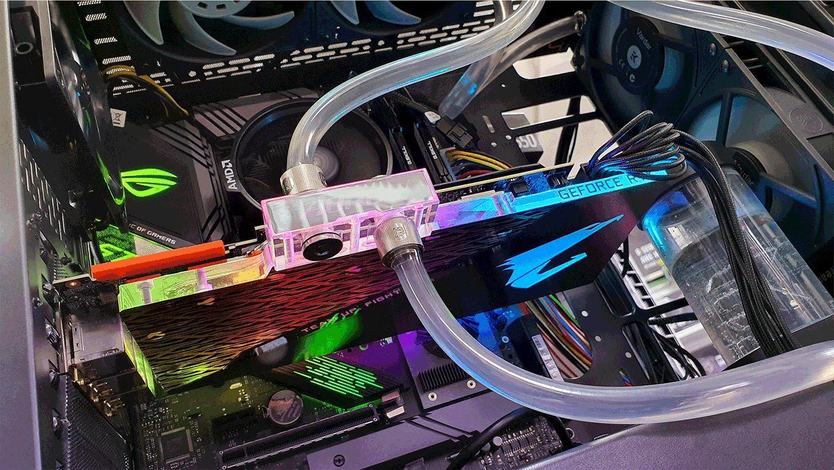 ChaosCrewZa's tweet image. Check out this gorgeous PC build with custom liquid cooling done by ChaosCrew Elite builder, Zoid 🥶🥶

Featuring the @AORUS_ZA GeForce RTX 2080 Super Waterforce Graphics Card fitted with an EKWB GPU water-cooling kit

#liquidloop #liquidcooling #AORUS #coolermaster #AMD