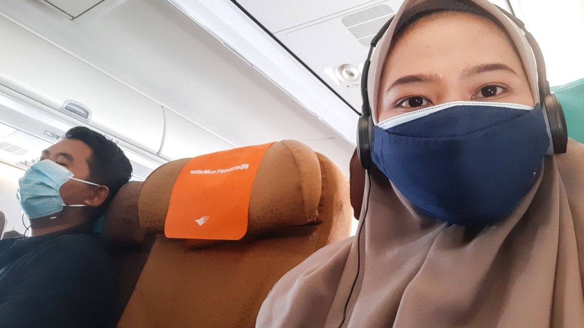 Tadi pagi kami brgkt dari Ambon ke Jkt, dgn GA641. Alasan saya memilih <a href="/IndonesiaGaruda/">Garuda Indonesia</a> karena duduk berjarak, membuat saya sbg customer merasa terlindungi, thanks GA atas upaya ini #MyBestStoryForGA #BecauseYouMatter <a href="/DitaMukhamad/">Mukhamad Dita</a> <a href="/ridadesiana/">Rida Desiana</a> <a href="/Baetybe/">Baety Noer Listiany</a> <a href="/madefanny/">Arvhiani</a> <a href="/verapuspita/">vera puspita</a>