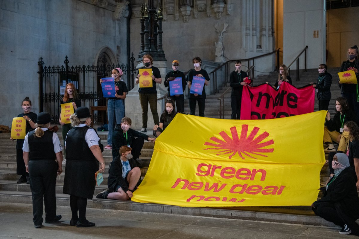 GNDRising's tweet image. 🚨 BREAKING 🚨

We’ve taken action inside Parliament and at party HQs demanding politicians face up to the scale of the crisis and back the GND bill.  
 
While MPs are on holiday the planet burns. No more empty words. No more excuses. We’re here to turn up the heat 🔥