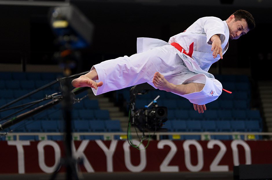 Olimpiyat tarihinde 100. madalyamızı Karate müsabakaları Kata kategorisinde mücadele eden Ali Sofuoğlu getirdi.  

Tebrikler Ali 🏅🥉
#2020TokyoOlympics