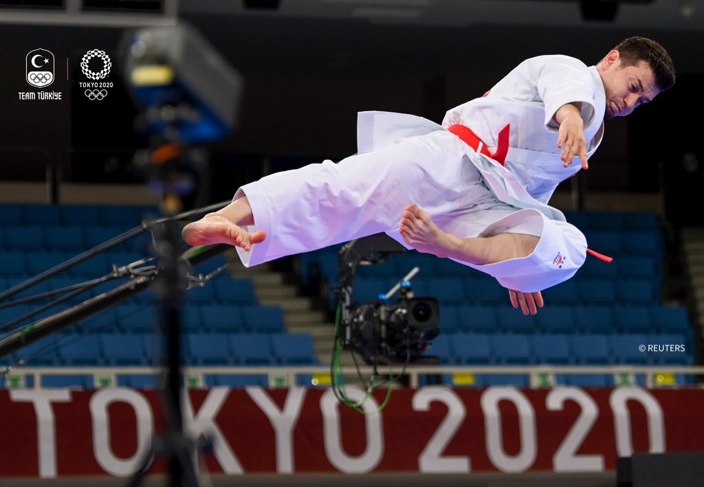 🥉#Tokyo2020’de 125 kilo serbest stilde bronz madalya kazanan Milli güreşçimiz Taha Akgül ve karate kata kategorisinde bronz madalya kazanan Ali Sofuğlu’nu tebrik ediyoruz 🇹🇷