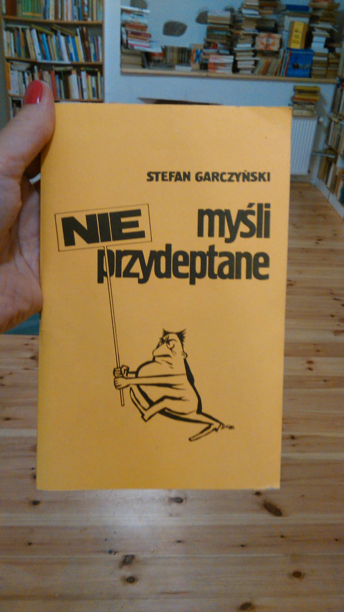 TorunskiA's tweet photo. Dzień dobry w deszczowy piątek. Antykwariat jest otwarty. Zapraszamy:) #Toruń #Książki #antykwariat #kameralnyantykwariat #toruńskiantykwariatksięgarski #toruńskiantykwariat #antykwariatksięgarski #księgarnia #oldbooks #usedbooks #oldbookstore #usedbookstore #kupujlokalnie https://t.co/ldYnIqGoct