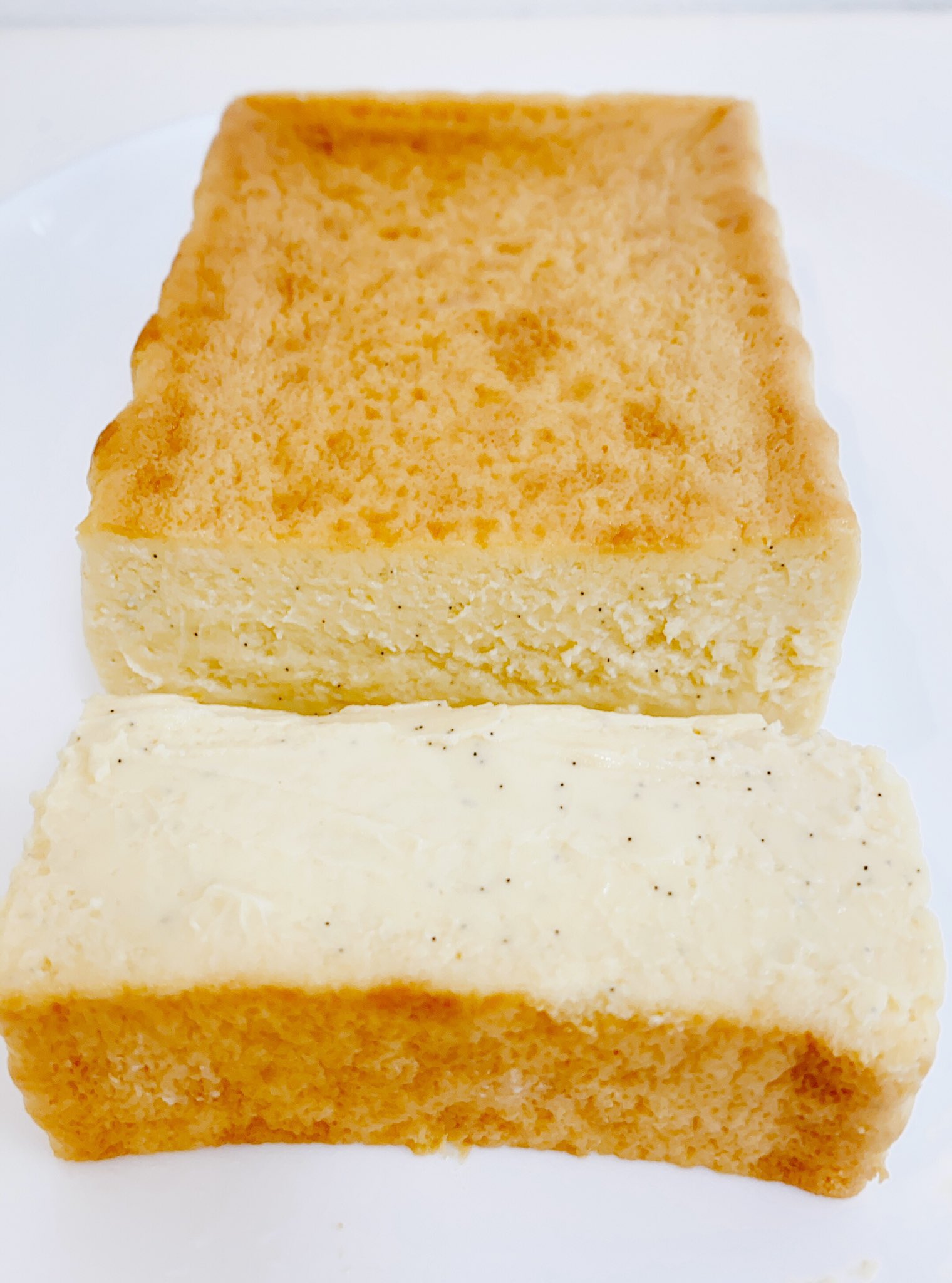 極上のスイーツ 糖質に悩む妊婦の妻がきっかけで作られた砂糖 小麦粉不使用で 貴重な生蜂蜜を使用した 生はちみつチーズケーキ お取り寄せは T Co H94qwzsepc 濃厚なチーズと優しい蜂蜜の甘さが合わさった絶品チーズケーキです T