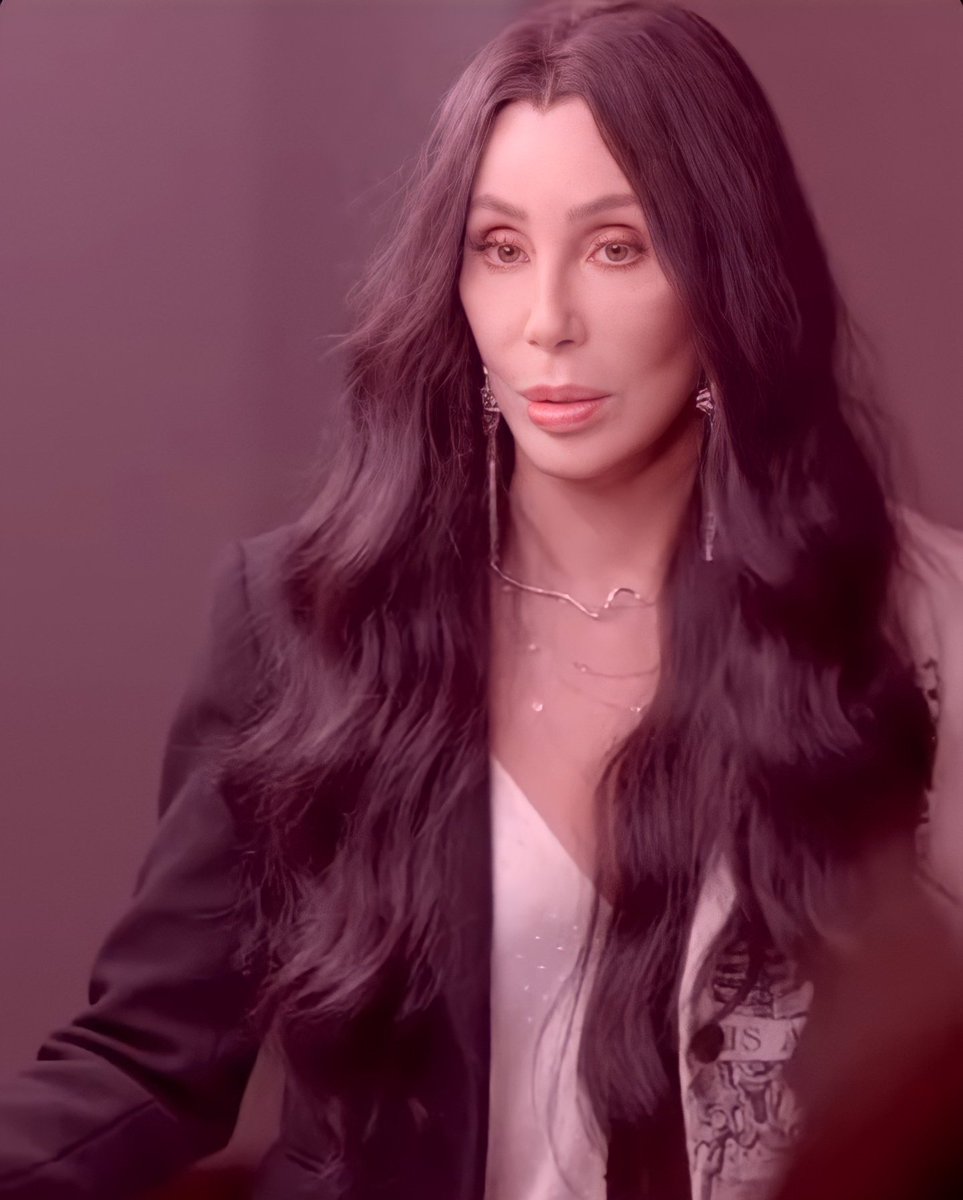 TCherUniverse's tweet photo. 🗓 @Cher will take part on the 2022 Pirelli Calendar 

The Calendar will also include photos of musicians @Grimezsz, @IAMJHUD, @Normani, @RitaOra,  @IggyPop, @KaliUchis and @Saweetie. 

The calendar will be released in November https://t.co/KnWWJBoV58