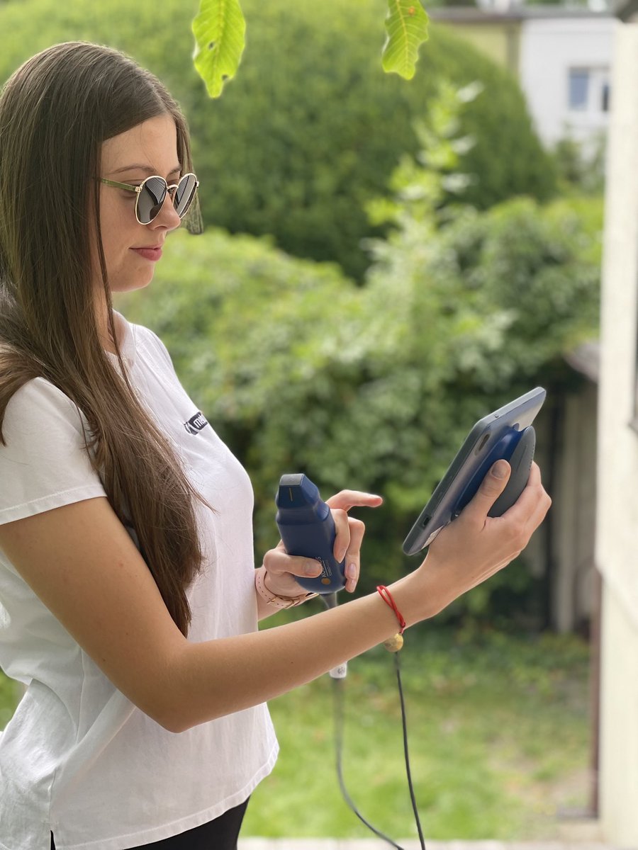 A true Portable patient diagnosis system thanks to Komos with #ai assistance makes #ultrasound data collection more accessible for everyone from students to professionals! #healthcare #realtime