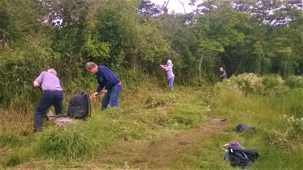 “Do you want to improve paths and nature in your community? <a href="/RamblersCymru/">Ramblers Cymru 🏴󠁧󠁢󠁷󠁬󠁳󠁿</a> can help! Find out more about the #PathstoWellbeing project here - ramblers.org.uk/pathstowellbei… #KeepWalesWalking”