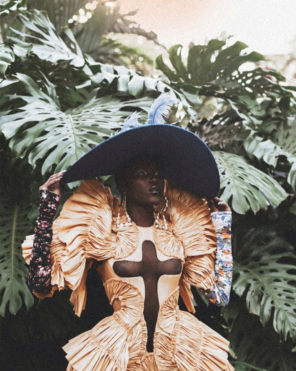 voguemagazine's tweet photo. Now in its third issue, @PlatformJournal returns with a celebration of diverse creative talent 
https://t.co/cJczpjUFUZ https://t.co/6esedaVYhe