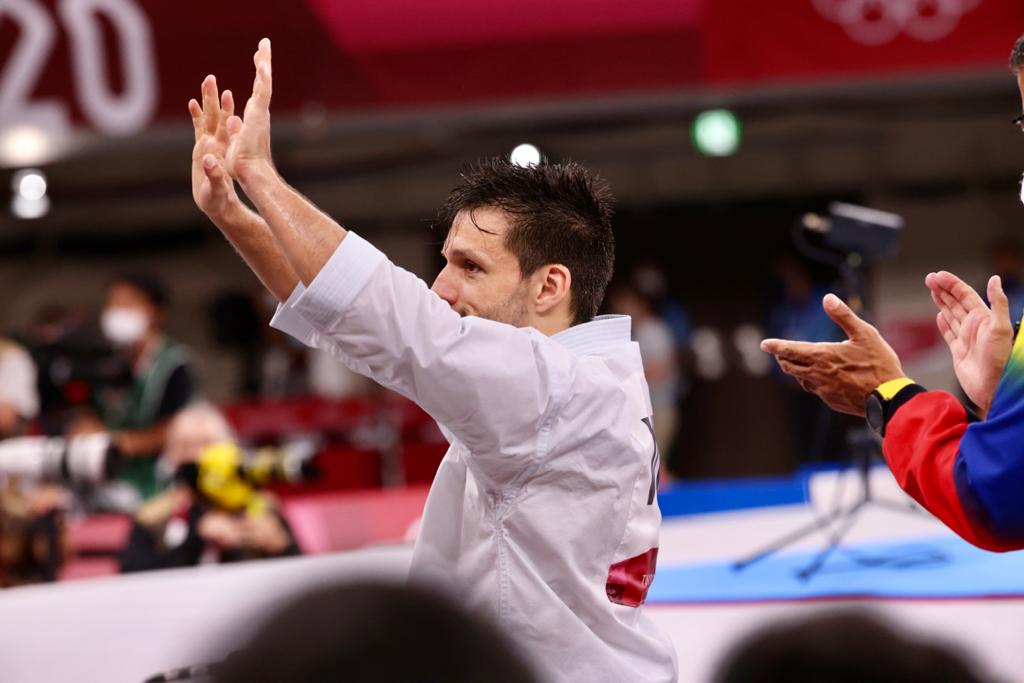 TeamRojas45's tweet photo. He dicho siempre que eres inspiración para mí y para todos. Gracias por darle tanto al deporte de Venezuela y del mundo.

¡Eres olímpico para siempre sensei! 🇻🇪🇯🇵

#JuegosOlimpicos #Tokyo2020 https://t.co/rcOBtWjNB4