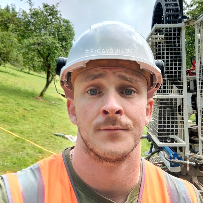 Been a shitty week tbh but I'm glad it's over and time for the weekend 🎉 Have a good one 😀 x https://t<a href="/tag/pits"class="tags"><span>#pits</span></a>