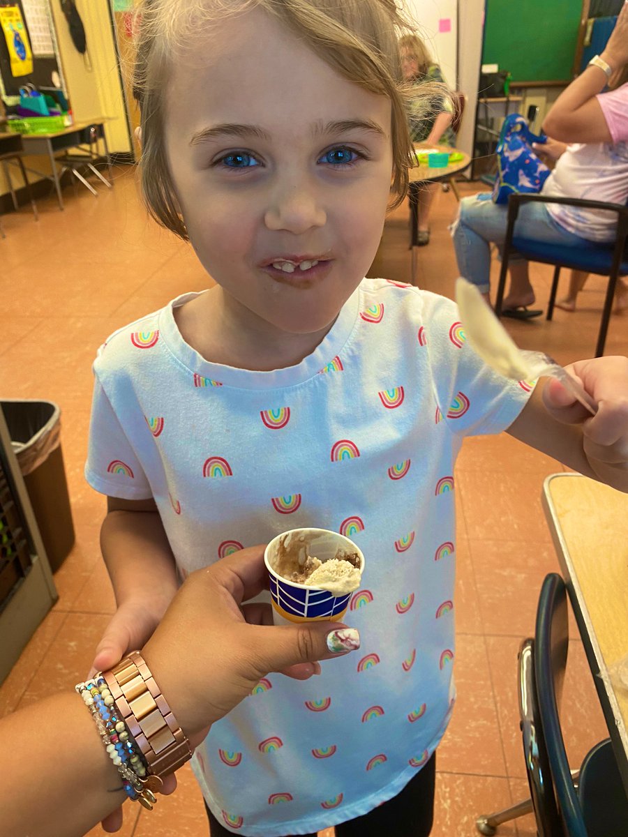 Happy Fun Friday!!! Today in room 112, we made our own ice cream and it was DELICIOUS! 🍦✨❤️ #smorelearning #ESY21 <a href="/BMcClelland24/">Bonnie McClelland</a>