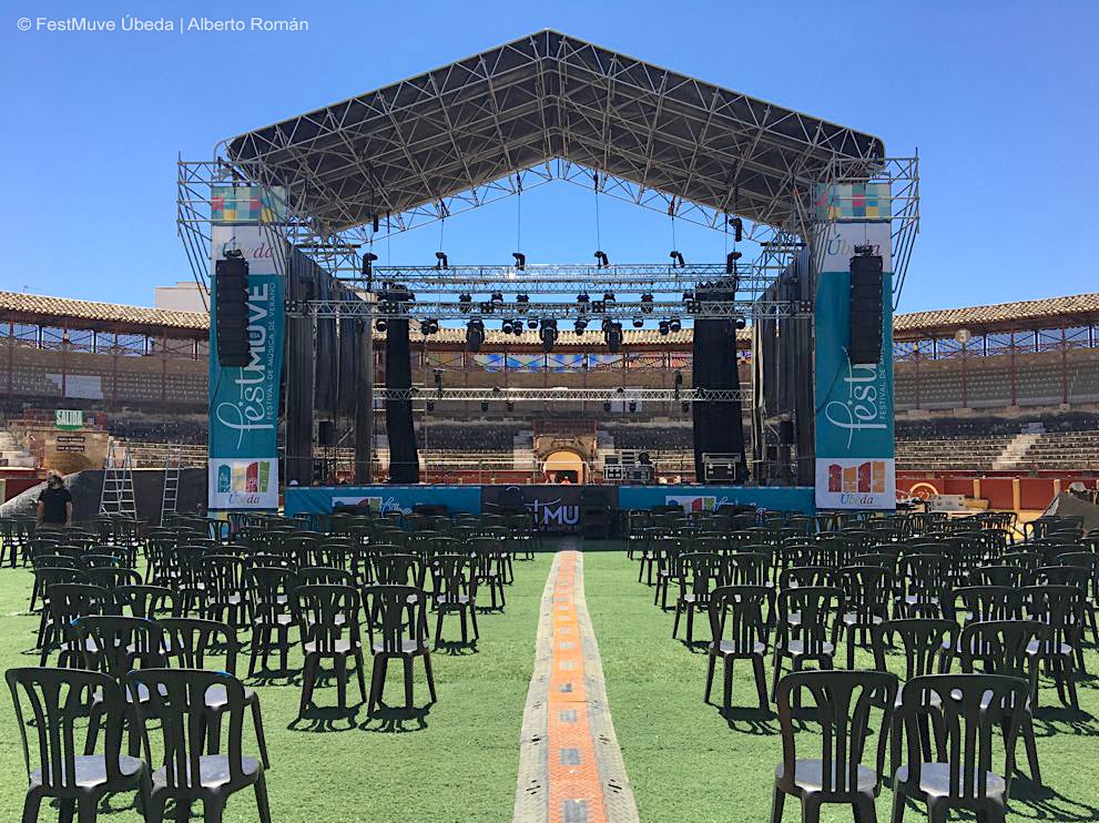 CUENTA ATRÁS | Todo preparado para recibir esta noche a <a href="/IndiaMartinez/">India Martínez</a>. Todo listo para inaugurar la tercera edición de FestMUVE, el Festival de Música de Verano de #Úbeda. ¿Te vienes?

Un planazo para perderse este verano por los cerros de #Úbeda.